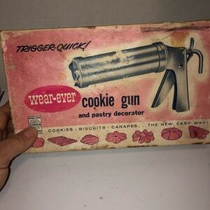 Wear-Ever Cookie Gun and Pastry Decorator. Vintage cookie maker, farmhouse